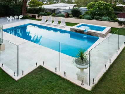 The Pros and Cons of Glass Pool Fences