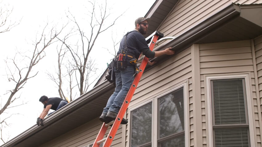 Common Roofing Problems Roof Contractors in Iowa City, IA, Can Fix